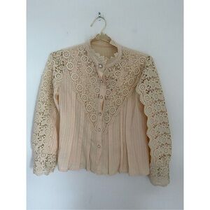 Elegant Lace Women's Top - Cream